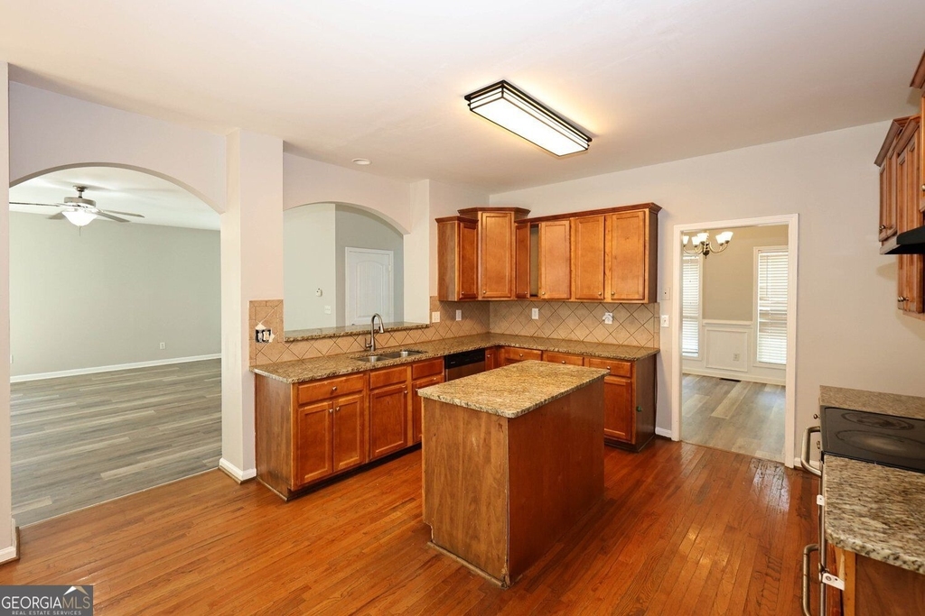 2025 Jessica Way Ne - Photo 17