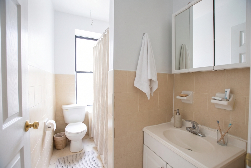 631 Edgecombe Avenue - Photo 6