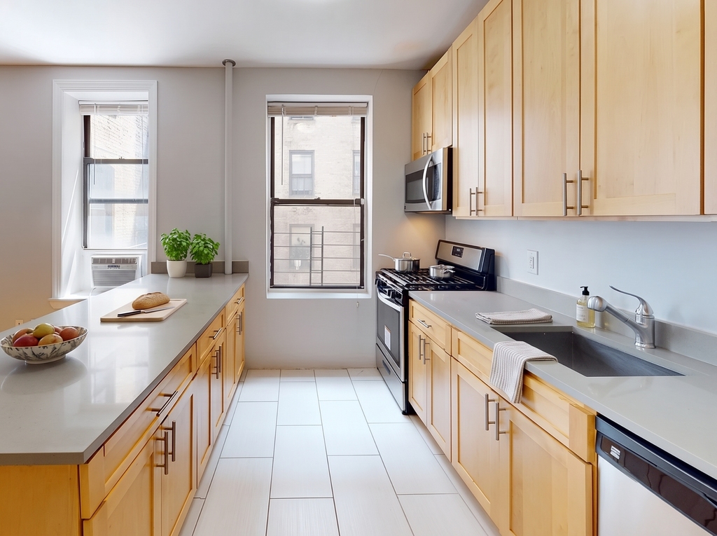 1795 Riverside Drive - Photo 8