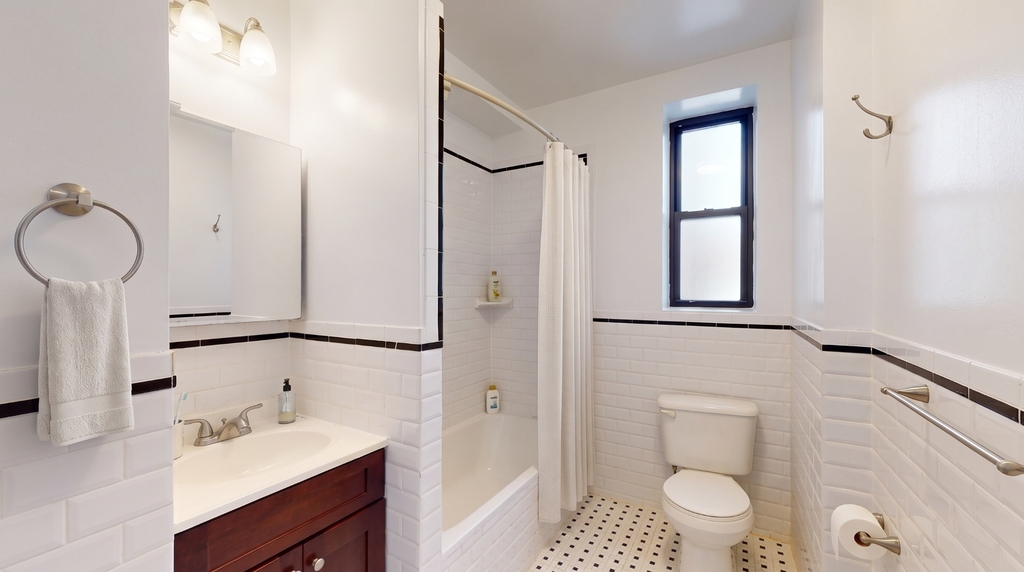 1795 Riverside Drive - Photo 9
