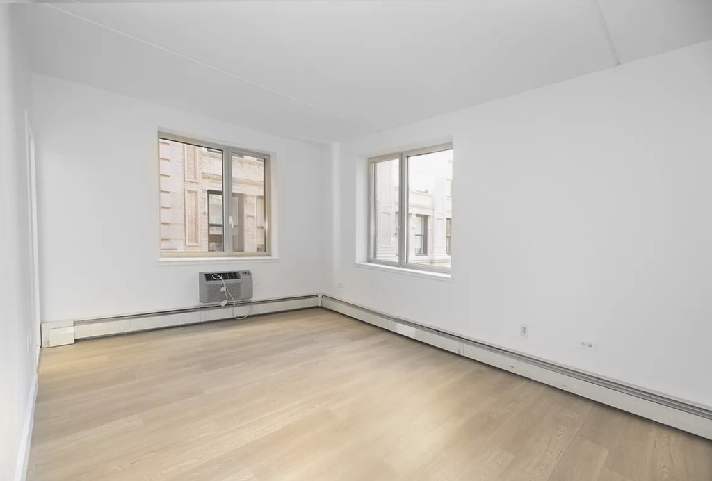 111 Franklin Street - Photo 2