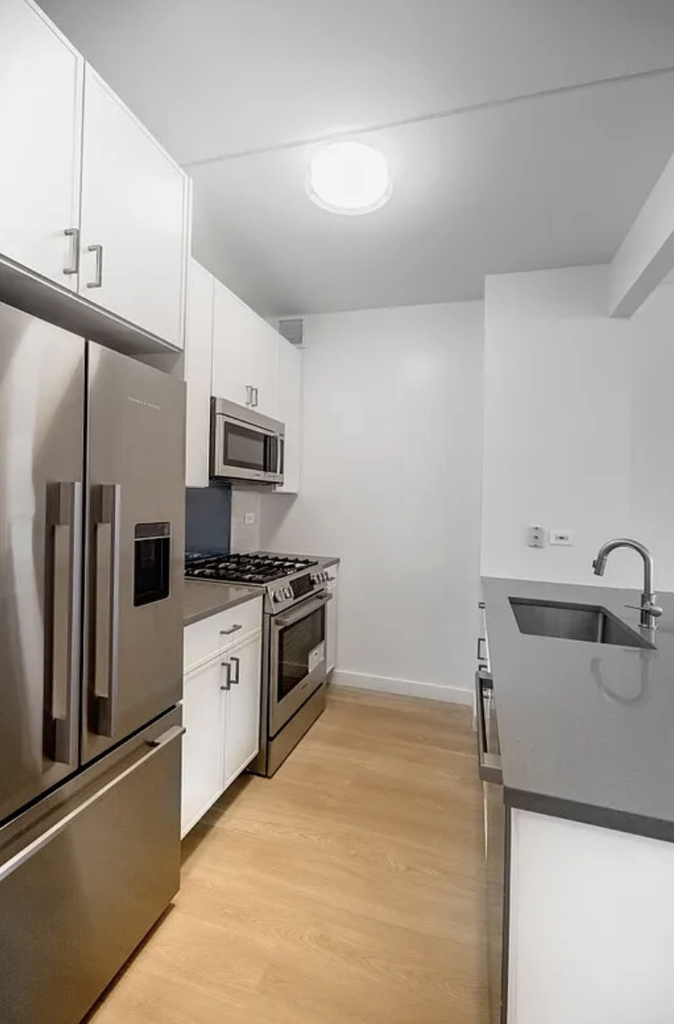 111 Franklin Street - Photo 1