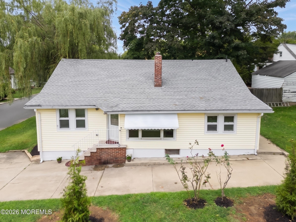 92 Asbury Avenue - Photo 3