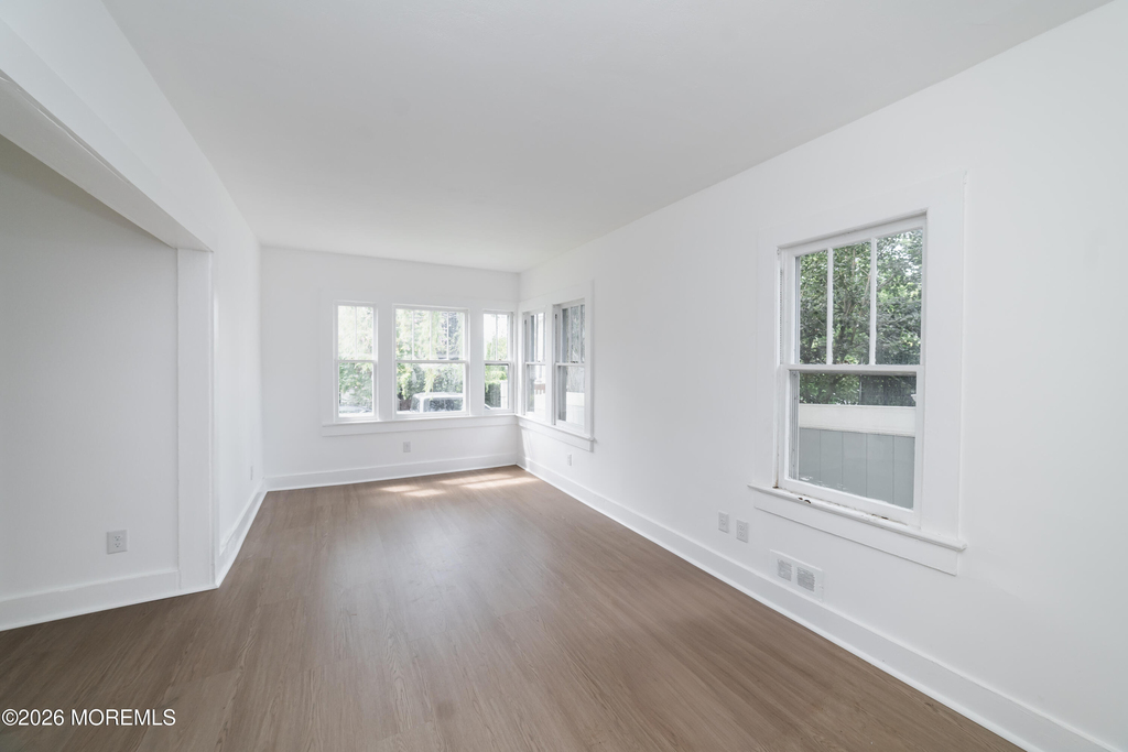 92 Asbury Avenue - Photo 16