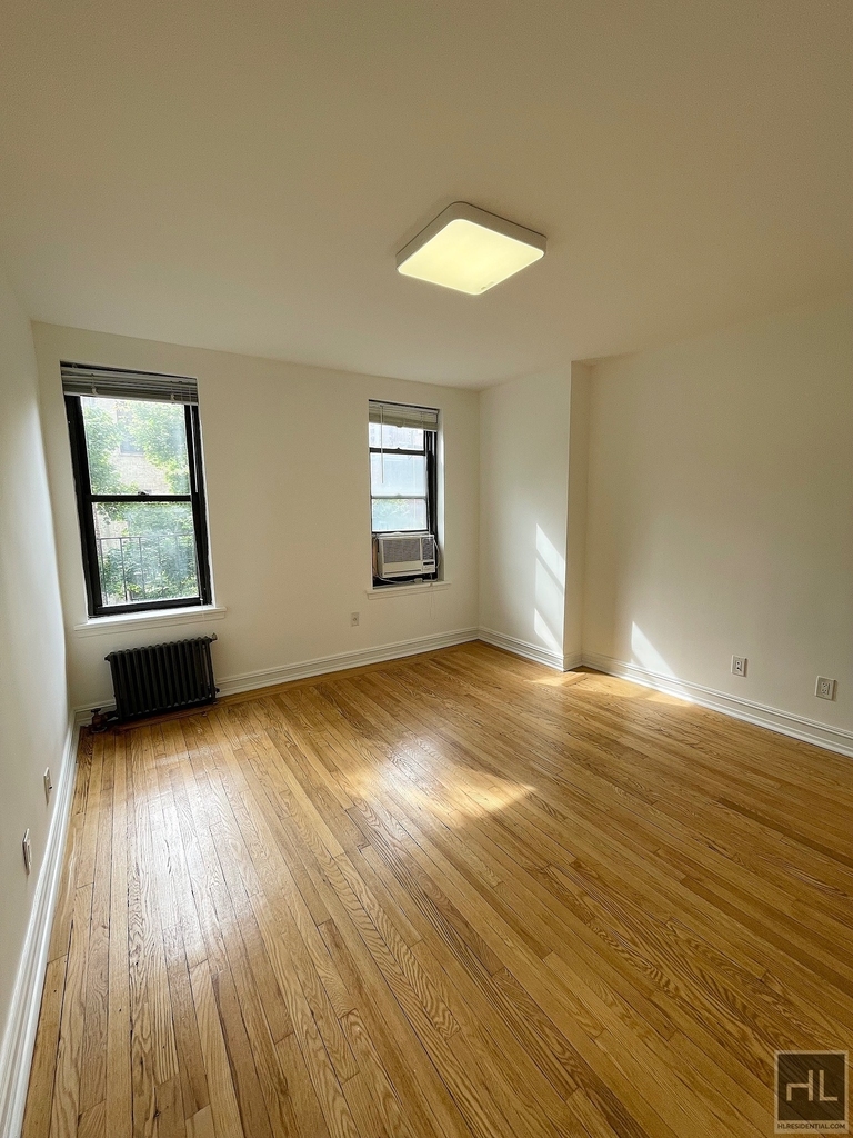 West 79 Street - Photo 1