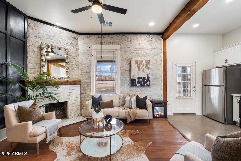 706 E Whitton Avenue - Photo 3