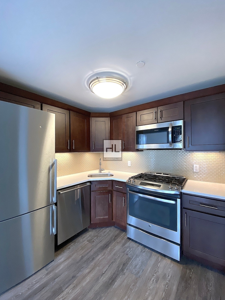 East 91st Street - Photo 1