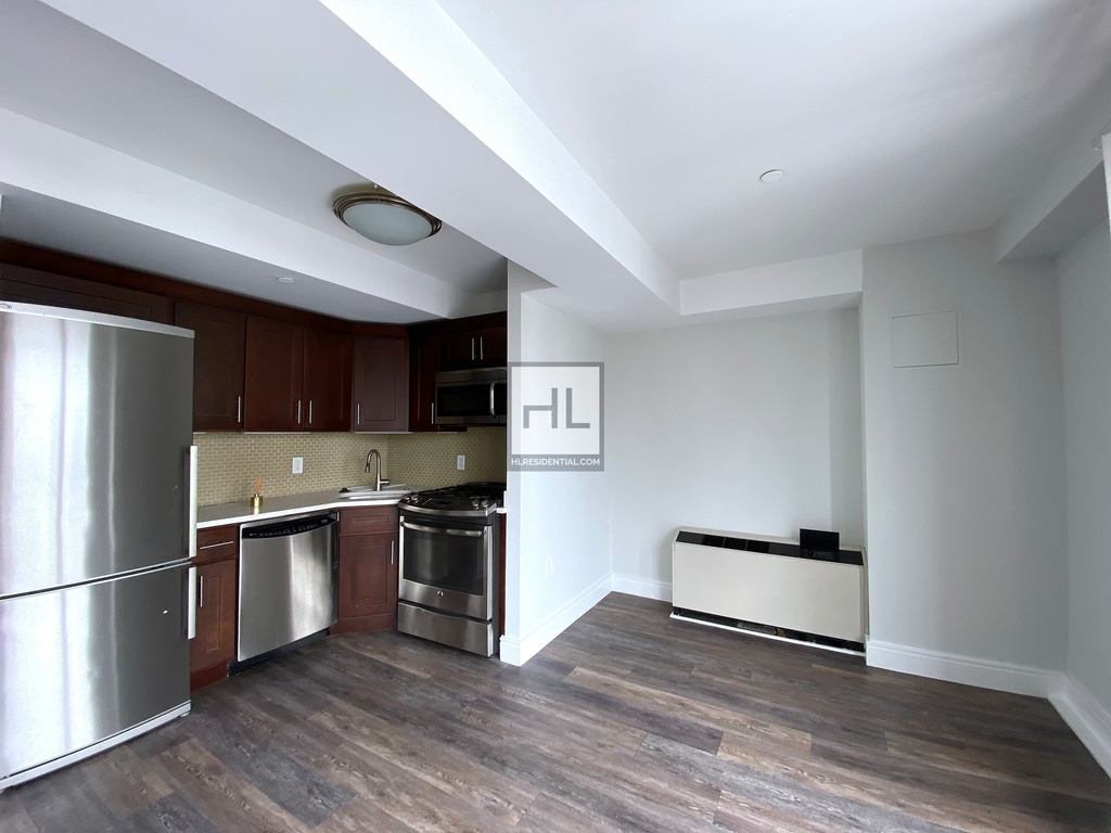 East 91st Street - Photo 2