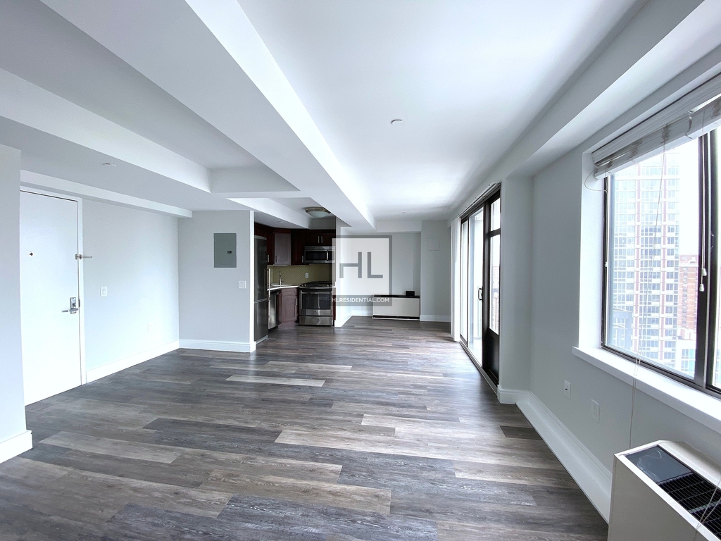 East 91st Street - Photo 1