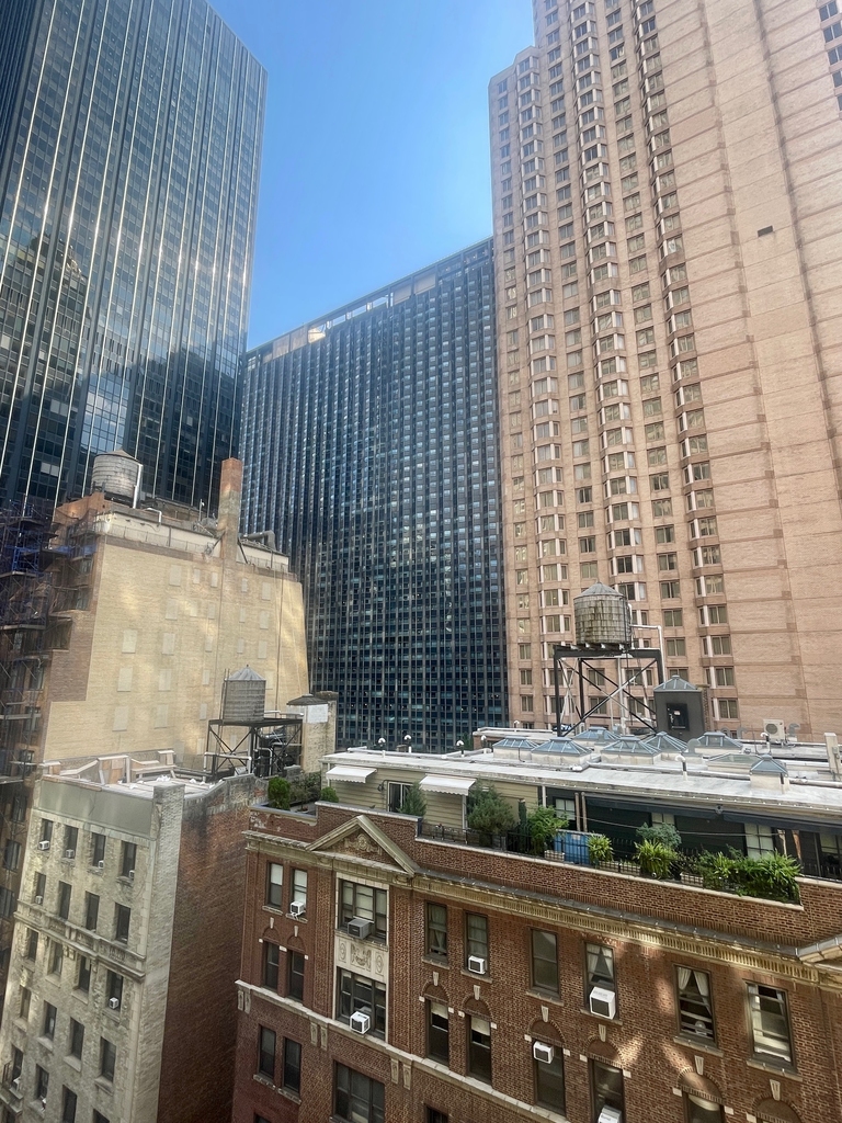 West 55th Street - Photo 3