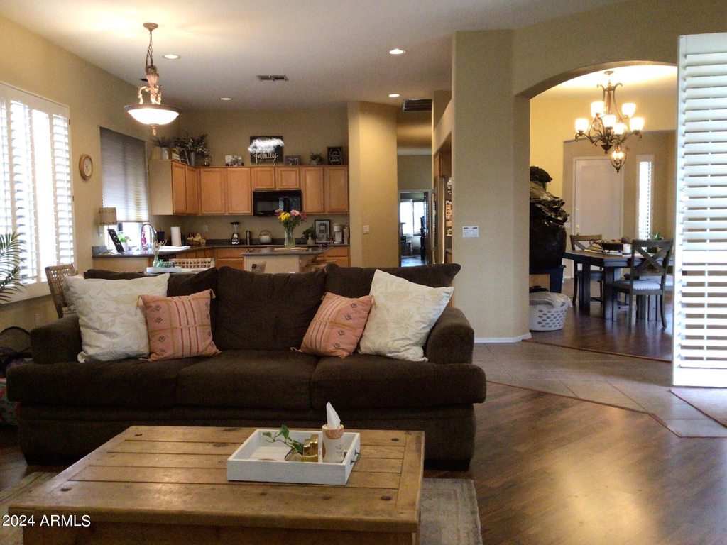 674 W Desert Broom Drive - Photo 7