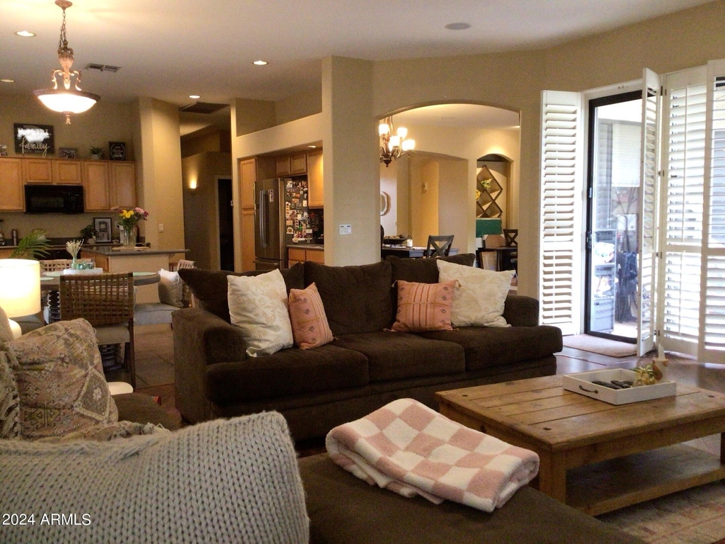 674 W Desert Broom Drive - Photo 9