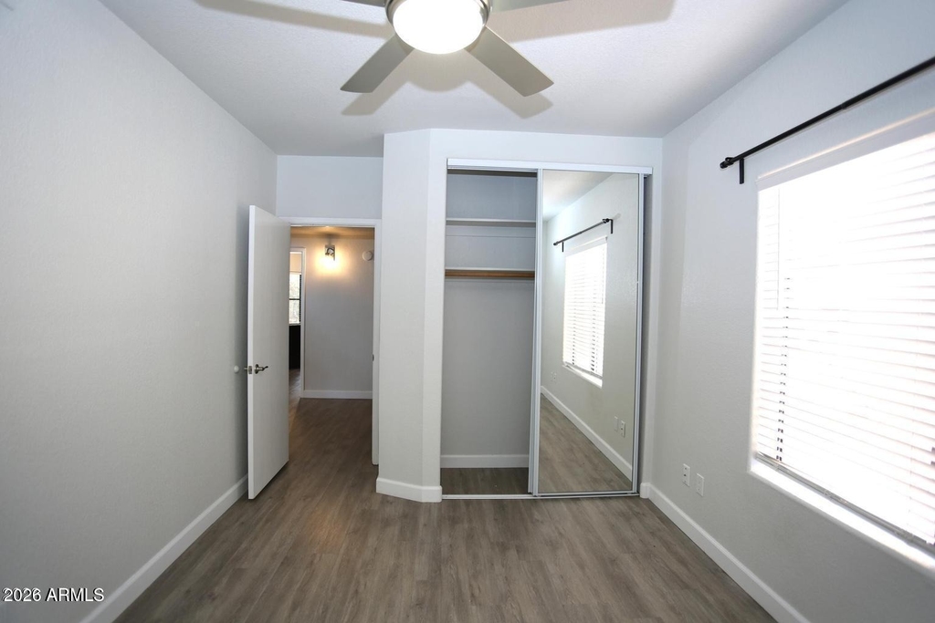 924 E Manor Drive - Photo 24