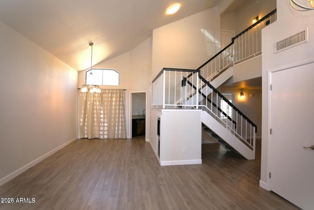 924 E Manor Drive - Photo 12