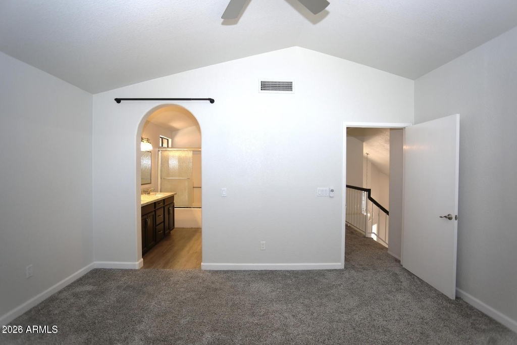 924 E Manor Drive - Photo 7