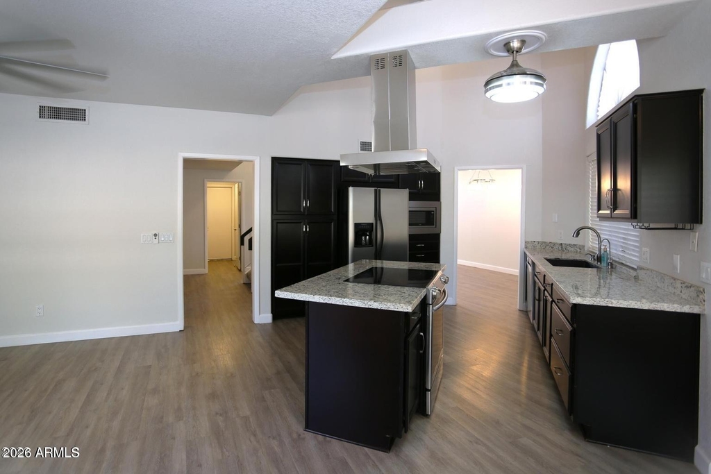 924 E Manor Drive - Photo 16