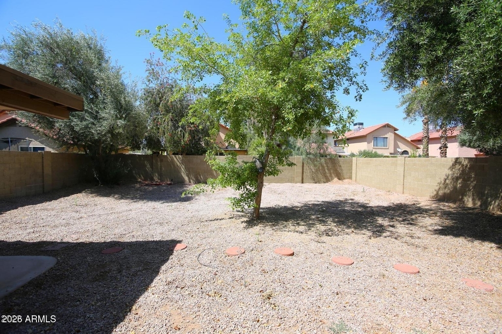 924 E Manor Drive - Photo 34