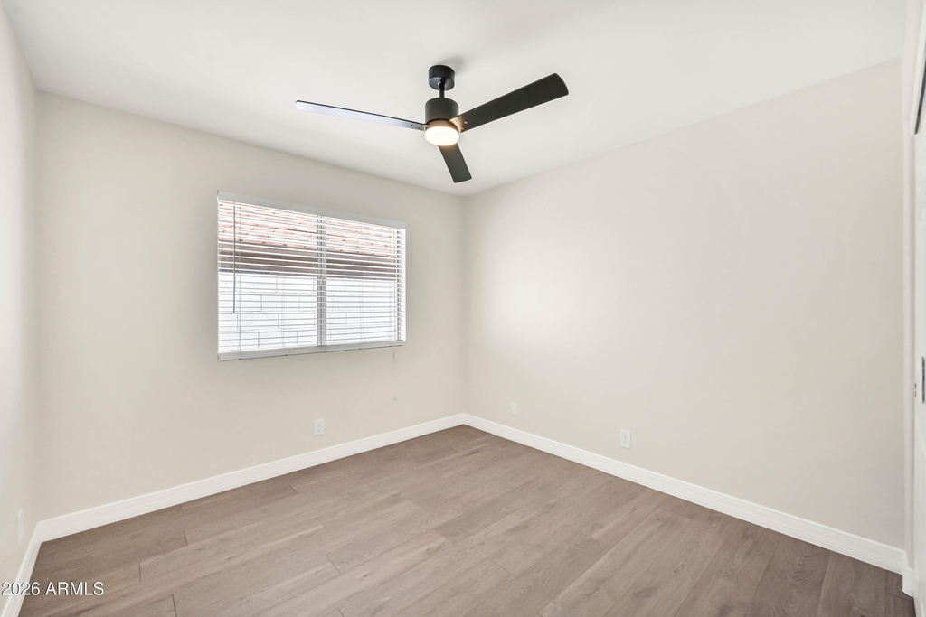2075 W Riverside Street - Photo 32