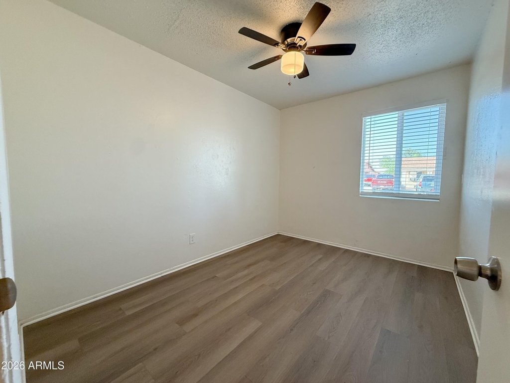5825 W Flower Street - Photo 11