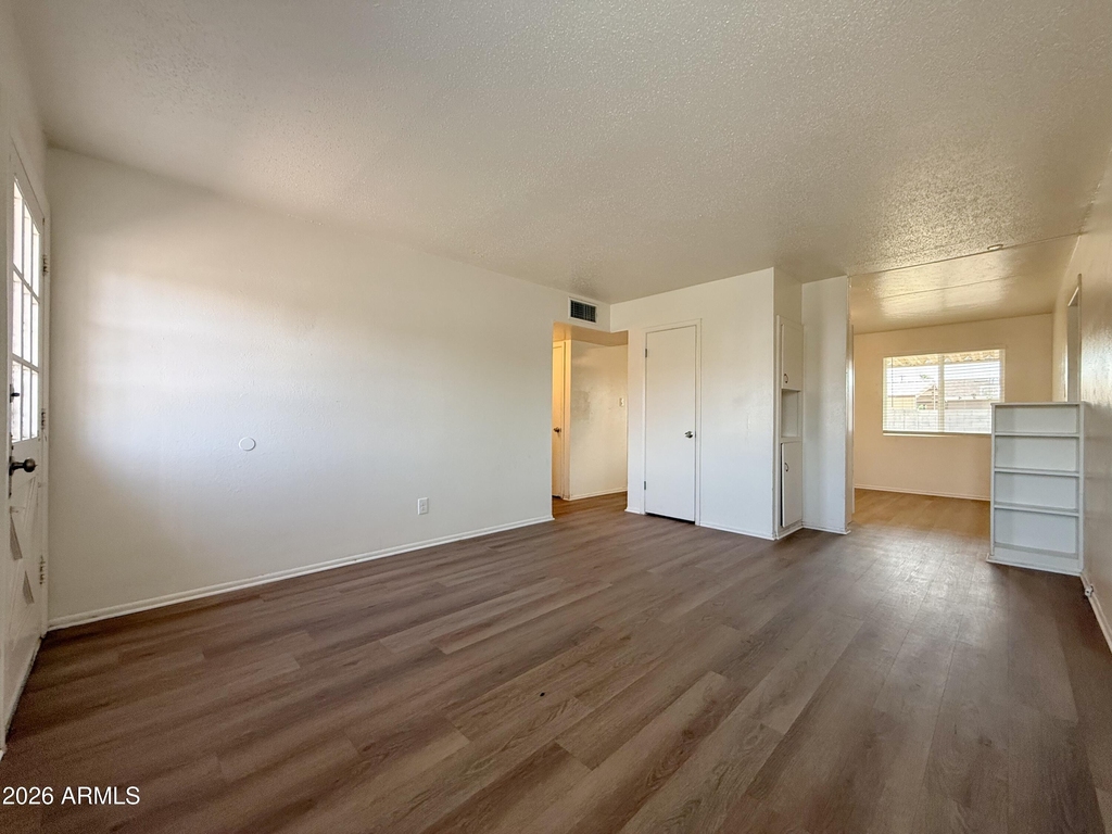 5825 W Flower Street - Photo 4