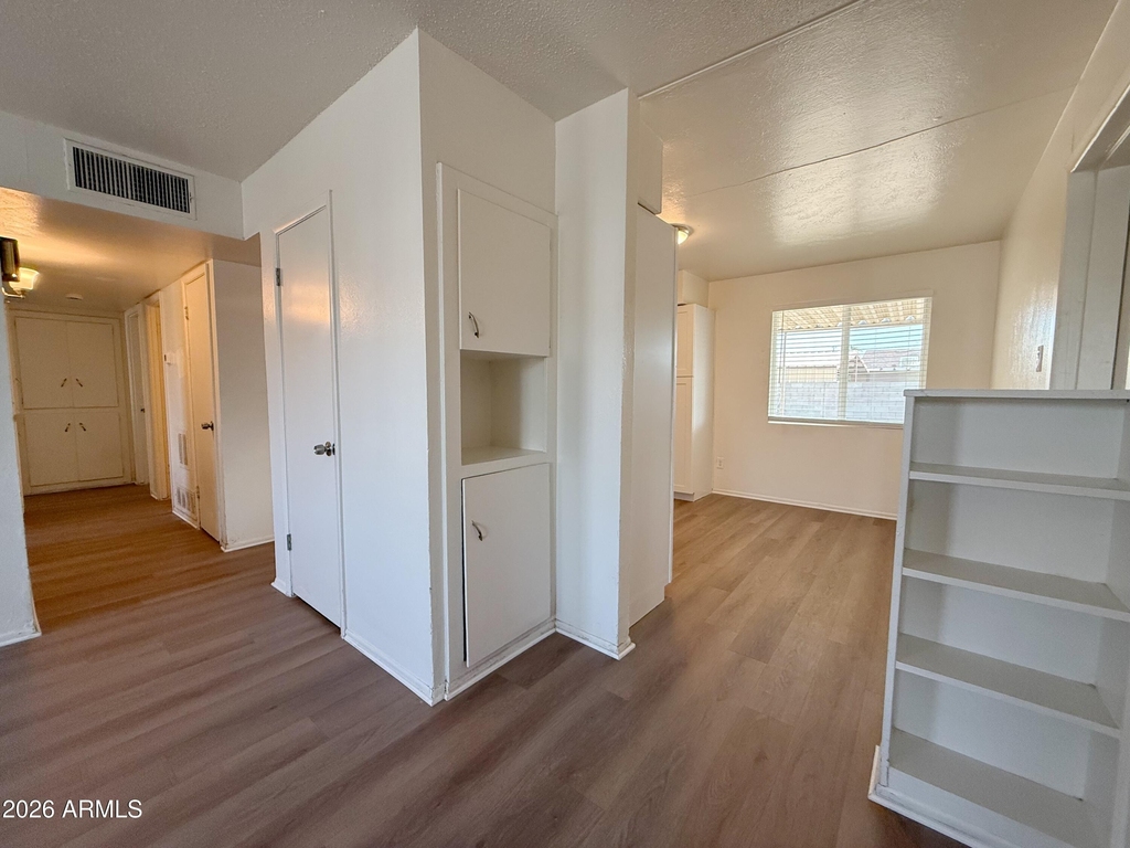 5825 W Flower Street - Photo 5