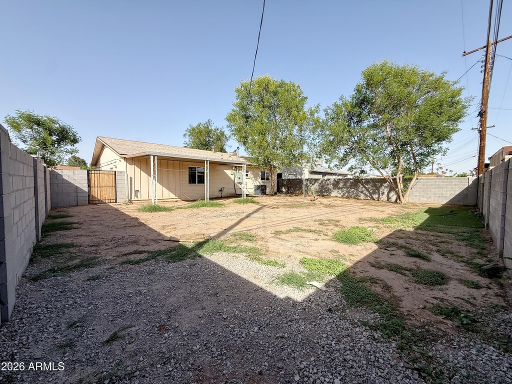 5825 W Flower Street - Photo 18