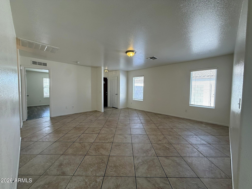 5807 N 73rd Drive - Photo 7