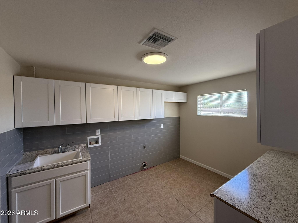 2914 N Hawes Road - Photo 15