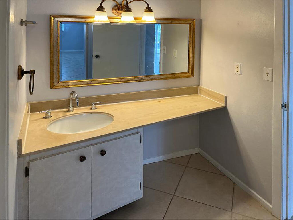 300 Bayview Drive - Photo 5