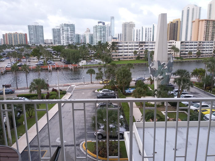 300 Bayview Drive - Photo 0