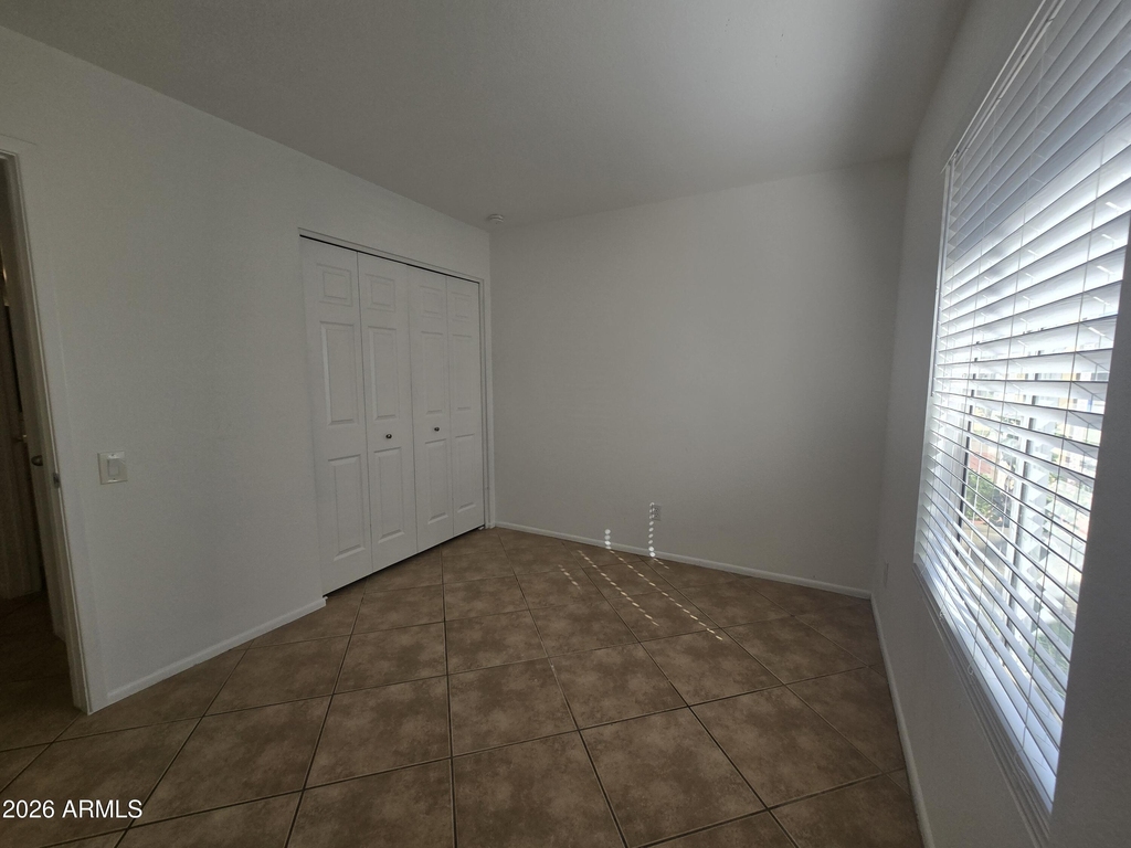 7006 S 45th Street - Photo 5