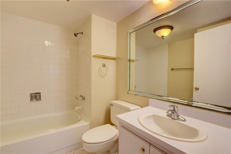 8735 Ramblewood Drive - Photo 4