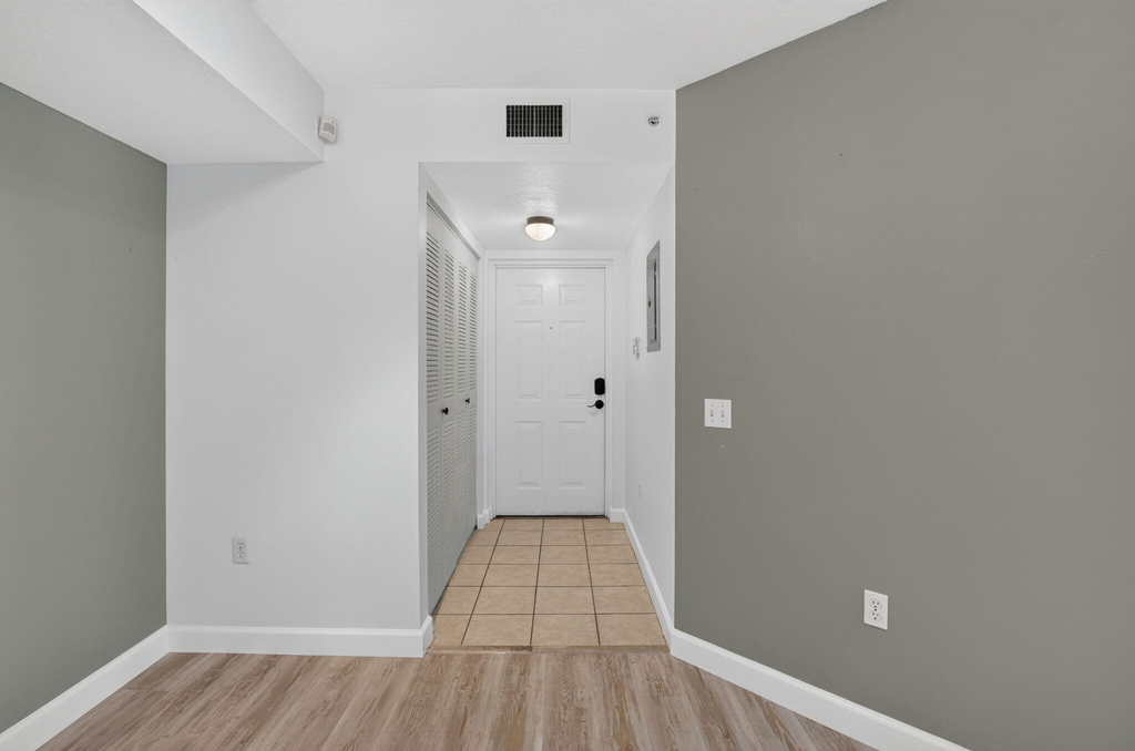 213 Villa Circle - Photo 4