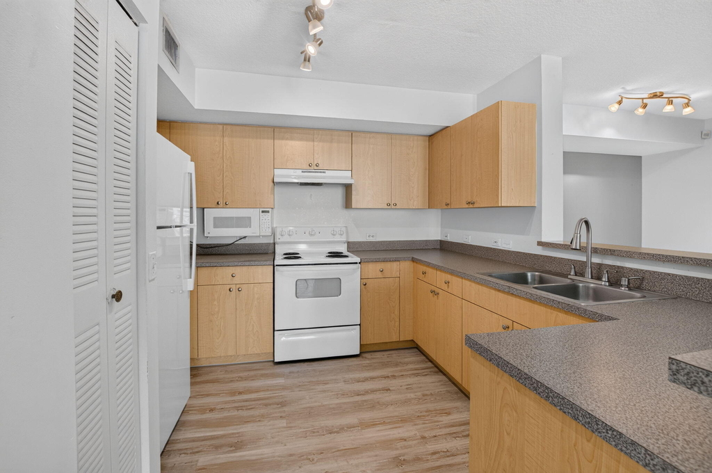 213 Villa Circle - Photo 13