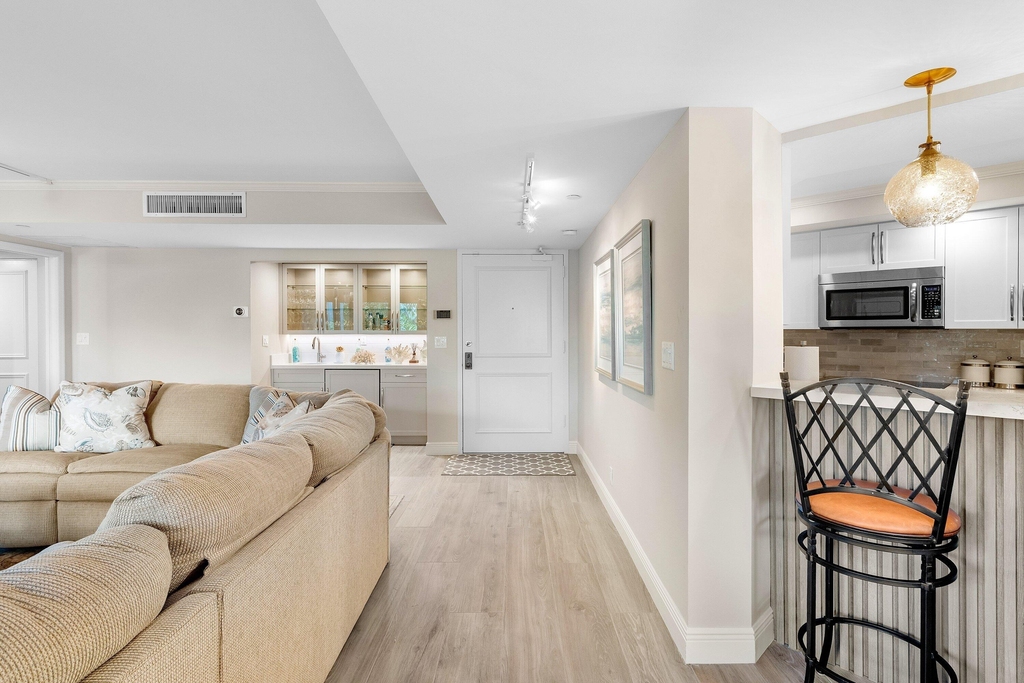 100 Se 5th Avenue - Photo 4