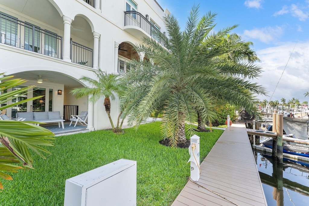 57 Isle Of Venice Drive - Photo 2