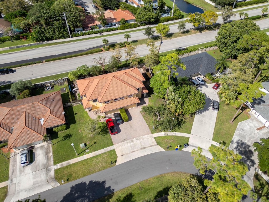 1036 Staghorn Street - Photo 33