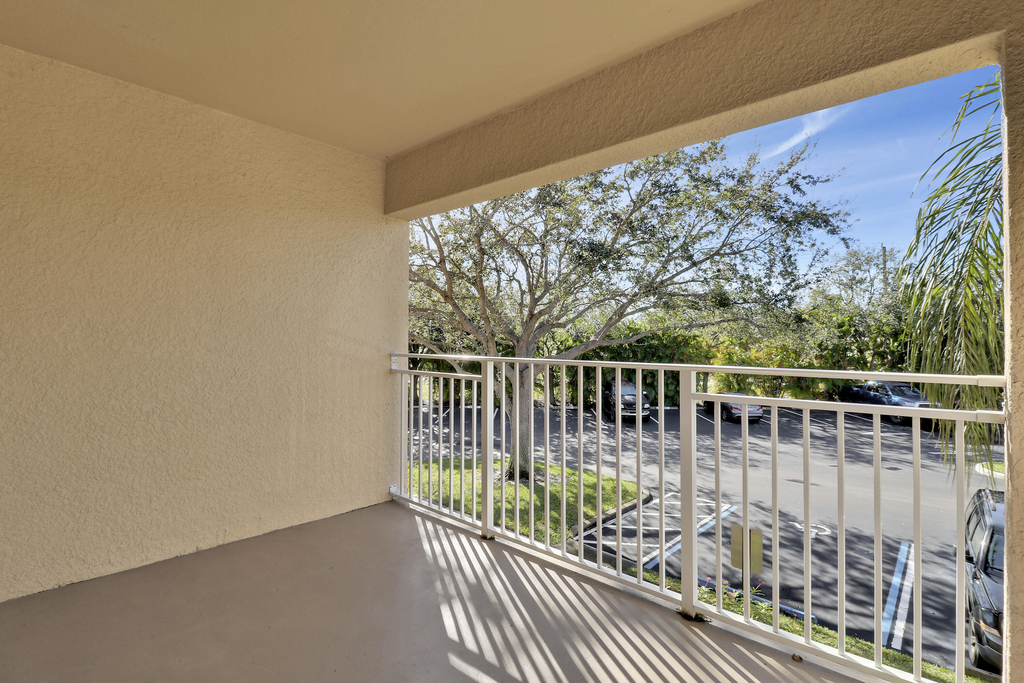 181 Sw Palm Drive - Photo 31