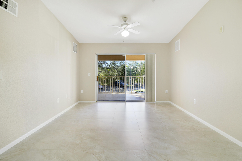 181 Sw Palm Drive - Photo 17