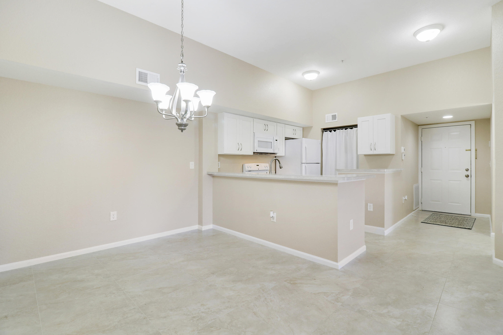 181 Sw Palm Drive - Photo 3