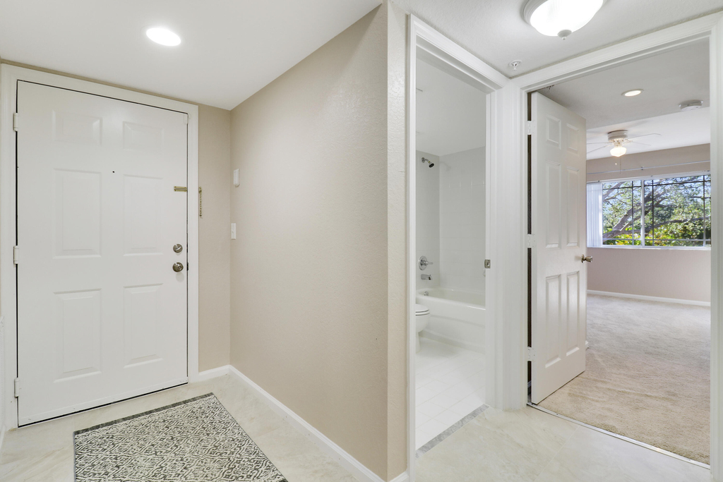 181 Sw Palm Drive - Photo 2
