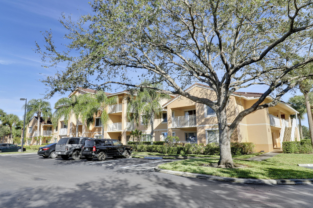 181 Sw Palm Drive - Photo 32