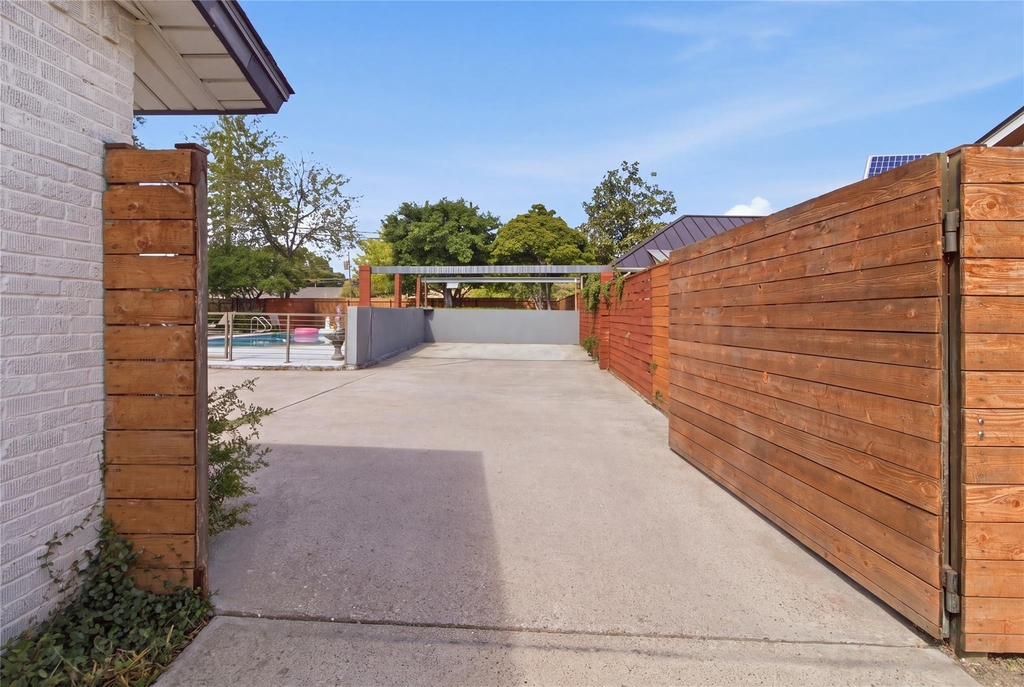 2712 Beechmont Place - Photo 10