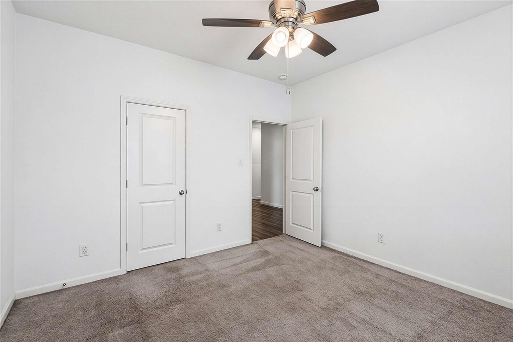 8360 Stovepipe Drive - Photo 20