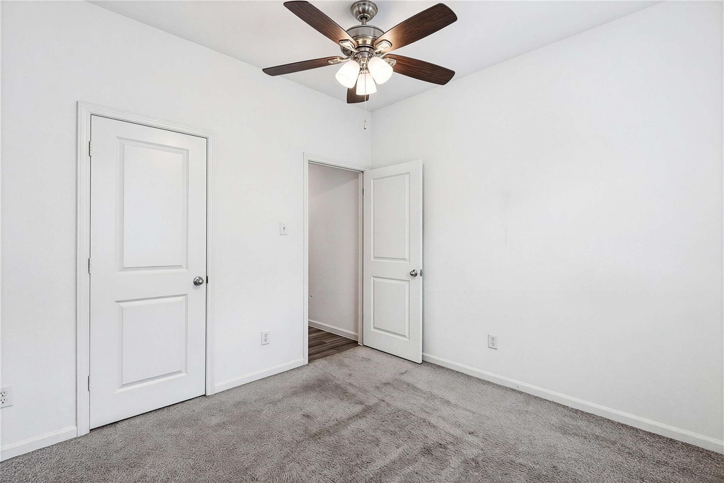 8360 Stovepipe Drive - Photo 24
