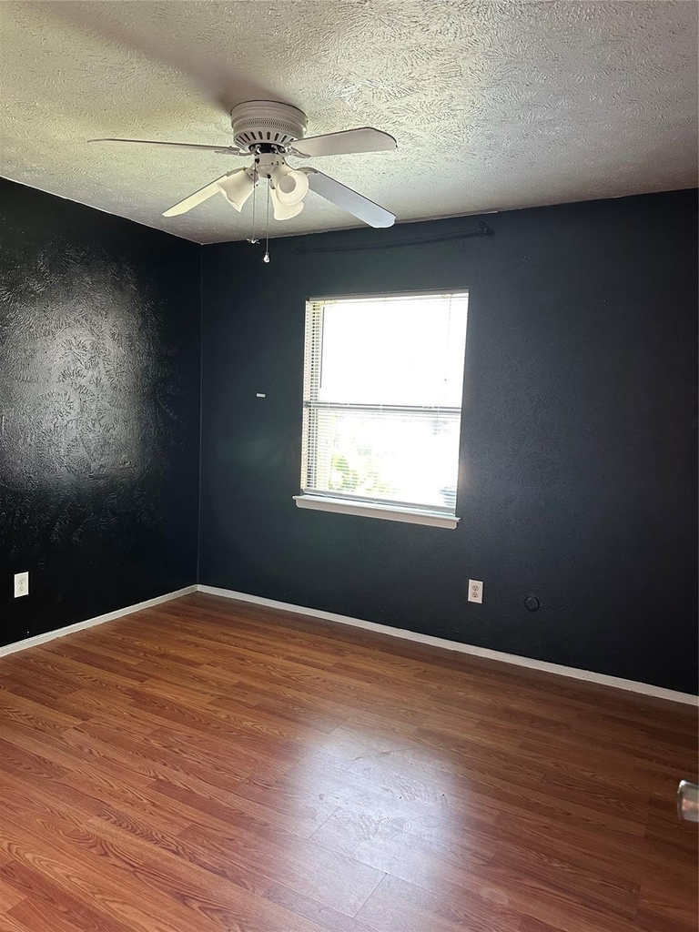 743 Price Drive - Photo 2