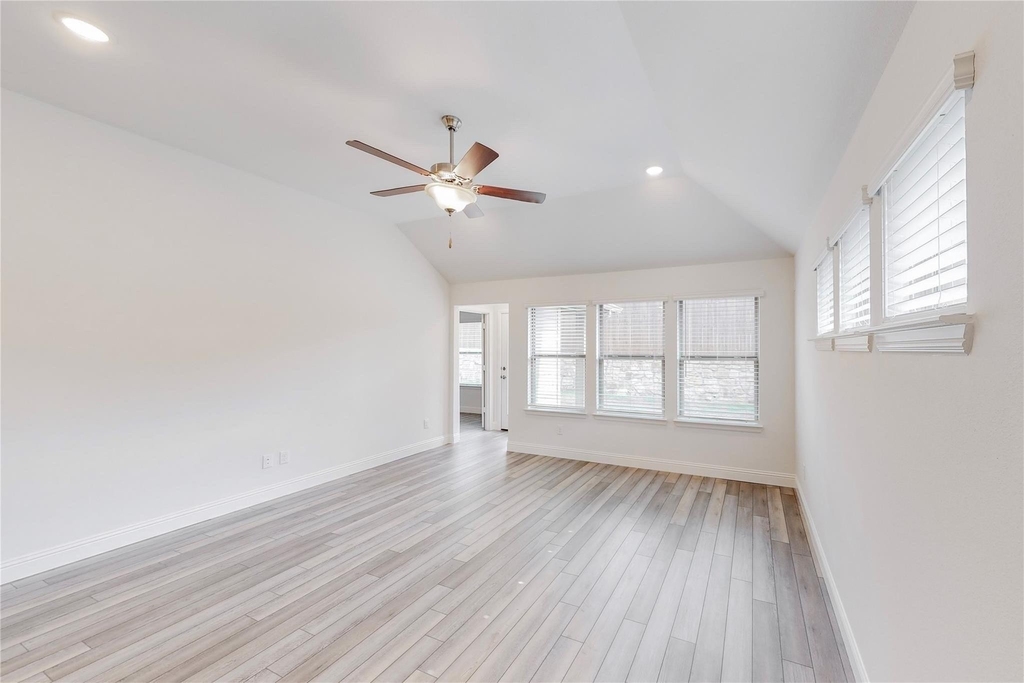 272 Tallgrass Drive - Photo 7