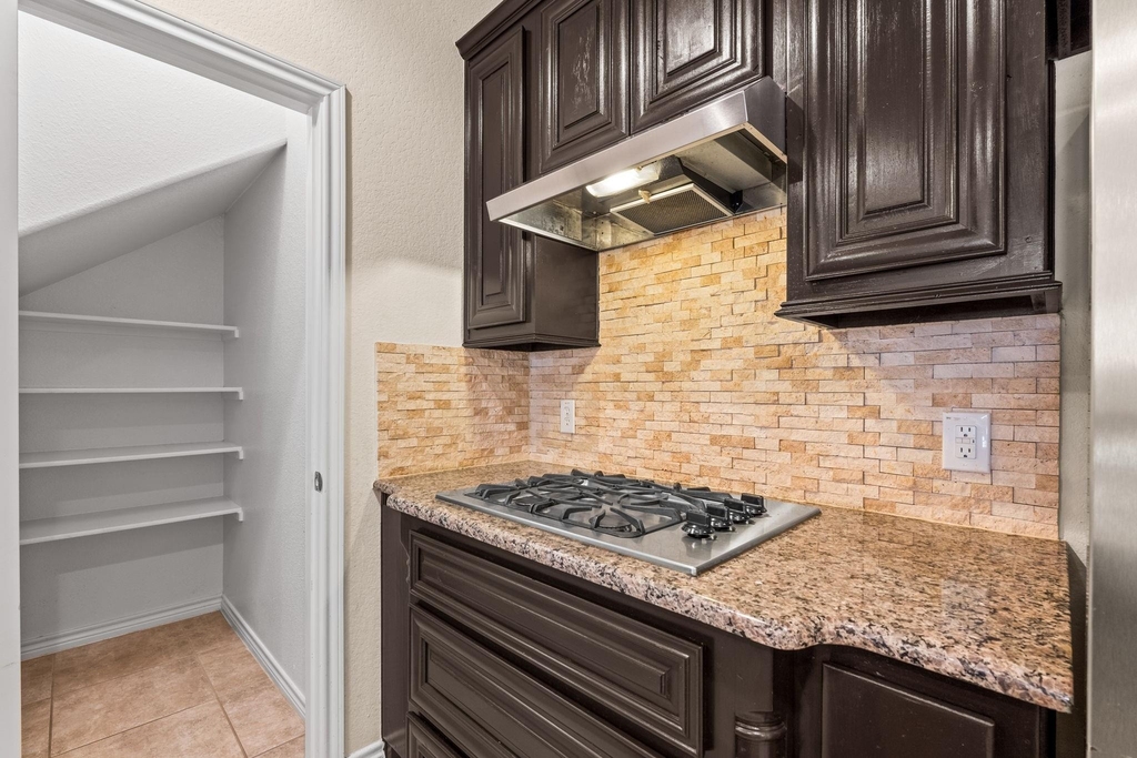10437 Chantry Lane - Photo 6