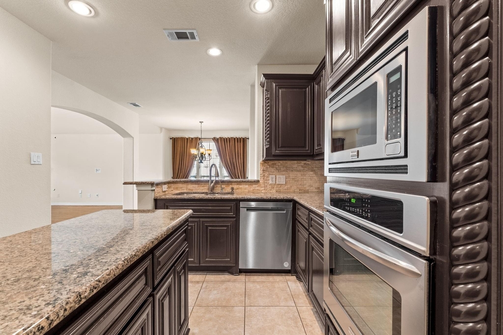 10437 Chantry Lane - Photo 7