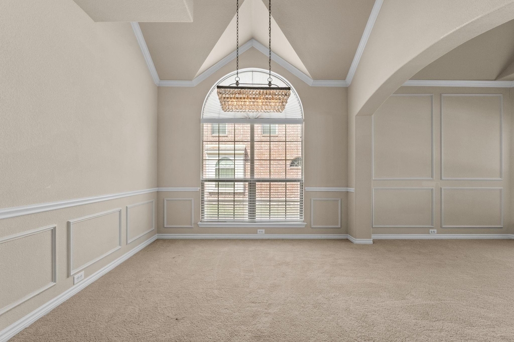 10437 Chantry Lane - Photo 4